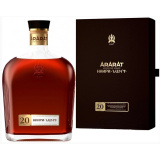 Коньяк Арарат Наири 20 лет 40% 0,7л п/уп 